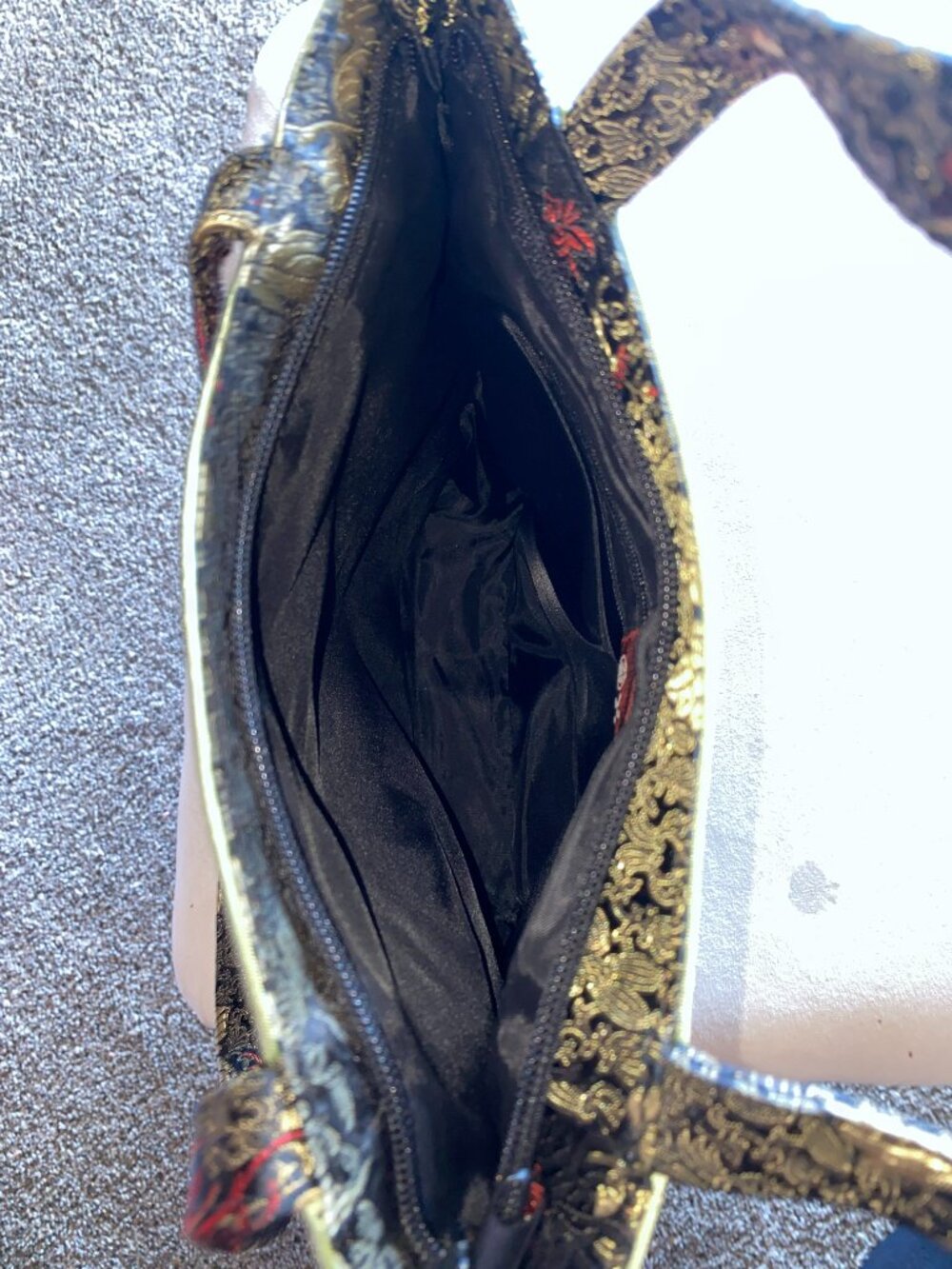 Yans NY Evening Hand Bag Black Gold & Red - Picture 4 of 6